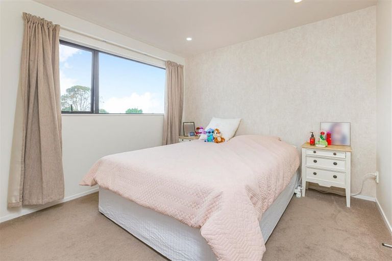 Photo of property in 14d Medina Place, Half Moon Bay, Auckland, 2012
