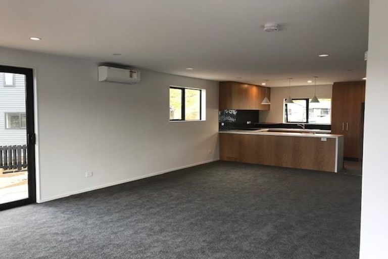 Photo of property in 16 Bee Lane, Whitby, Porirua, 5024