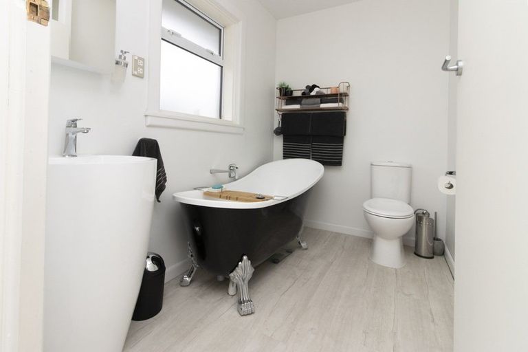 Photo of property in 70 Mapleham Drive, Pegasus, 7612