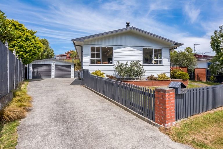 Photo of property in 252 Major Drive, Kelson, Lower Hutt, 5010