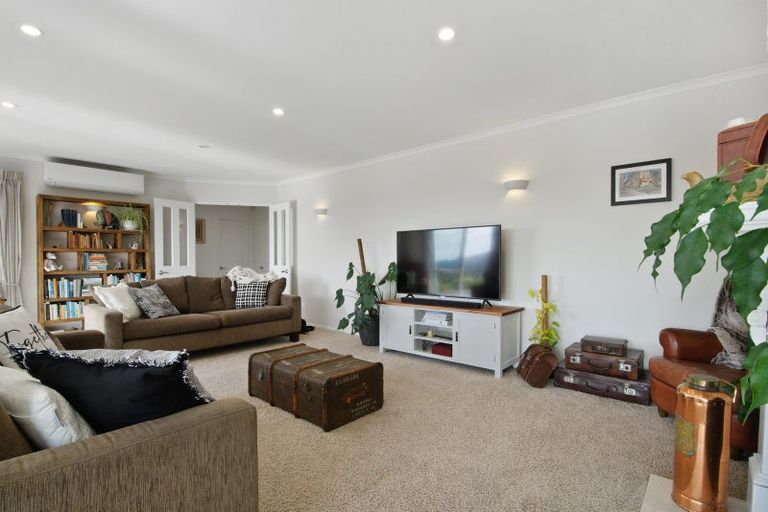 Photo of property in 26a Awhiorangi Promenade, Swanson, Auckland, 0816