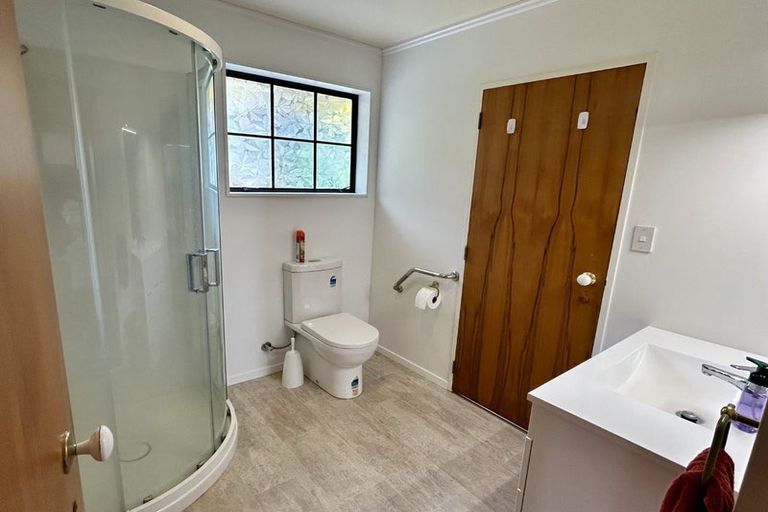 Photo of property in 131 Winara Avenue, Waikanae, 5036