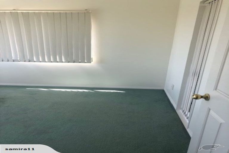 Photo of property in 25 The Enclave, Totara Heights, Auckland, 2105