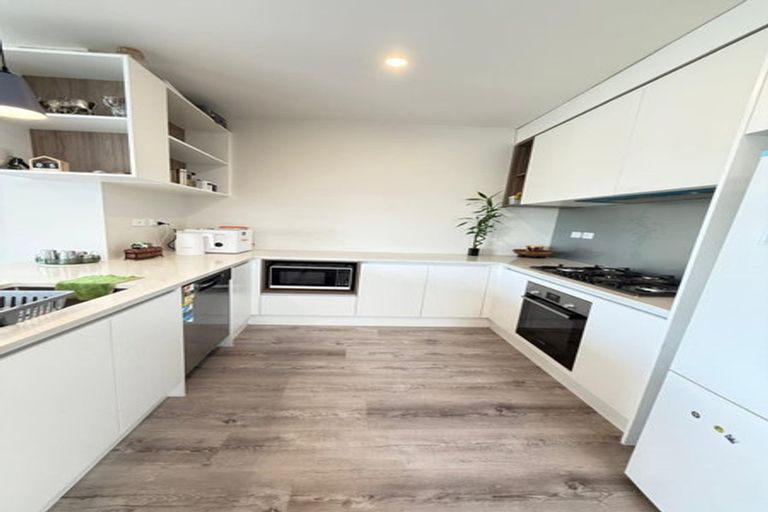 Photo of property in 16 Kapehu Road, Silverdale, 0932