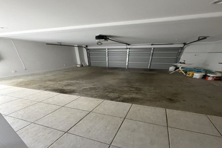 Photo of property in 124 Pemberton Avenue, Bayview, Auckland, 0629