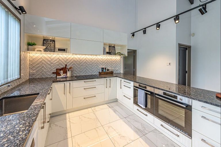 Photo of property in 8 Akepiro Place, Tawhero, Whanganui, 4501