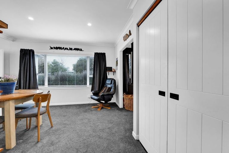 Photo of property in 32 Collins Street, Hawera, 4610