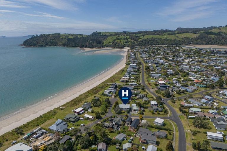 Photo of property in 16 Endeavour Place, Cooks Beach, Whitianga, 3591