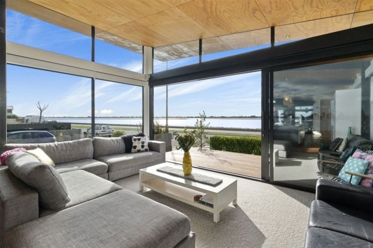 Photo of property in 69a Beachville Road, Redcliffs, Christchurch, 8081