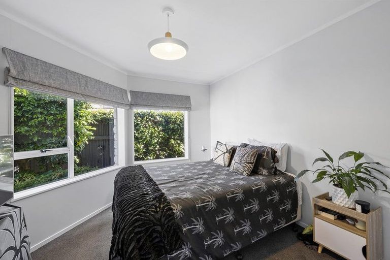 Photo of property in 31 Barrett Street, Westown, New Plymouth, 4310