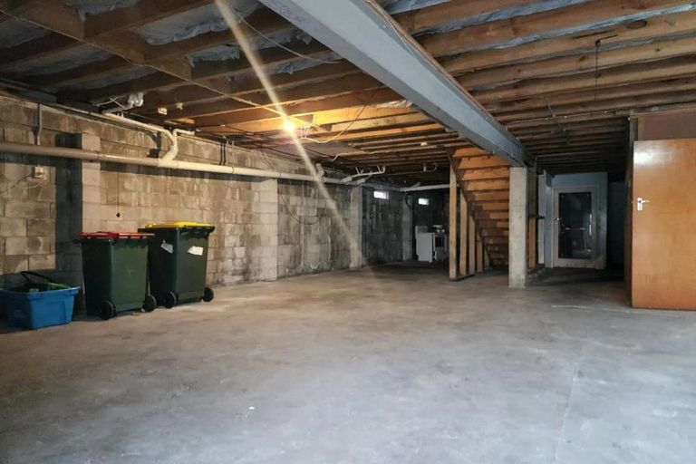 Photo of property in 148 Molesworth Street, New Plymouth, 4312