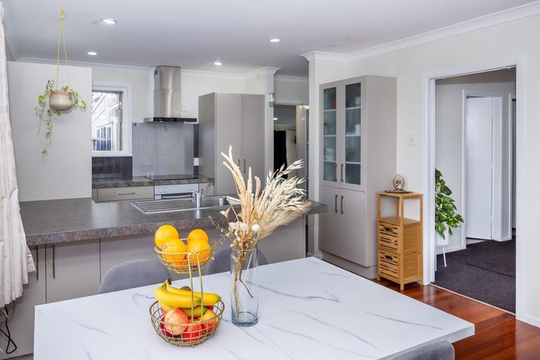 Photo of property in 17 Macdonald Road, Glenview, Hamilton, 3206