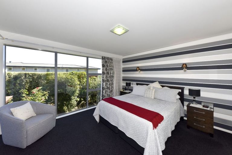 Photo of property in 9 Kenmure Drive, Huntsbury, Christchurch, 8022