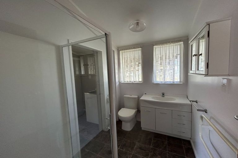 Photo of property in 1 Hunter Crescent, Wanaka, 9305