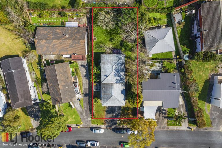 Photo of property in 1/5 Keldale Place, Forrest Hill, Auckland, 0620