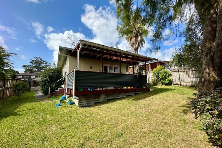 Photo of property in 3/289 Swanson Road, Ranui, Auckland, 0612