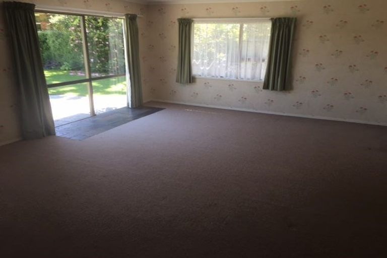 Photo of property in 16 Kennedys Bush Road, Halswell, Christchurch, 8025