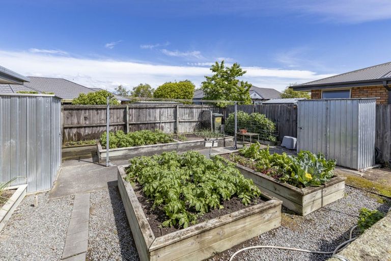 Photo of property in 16 Chamberlain Lane, Rangiora, 7400