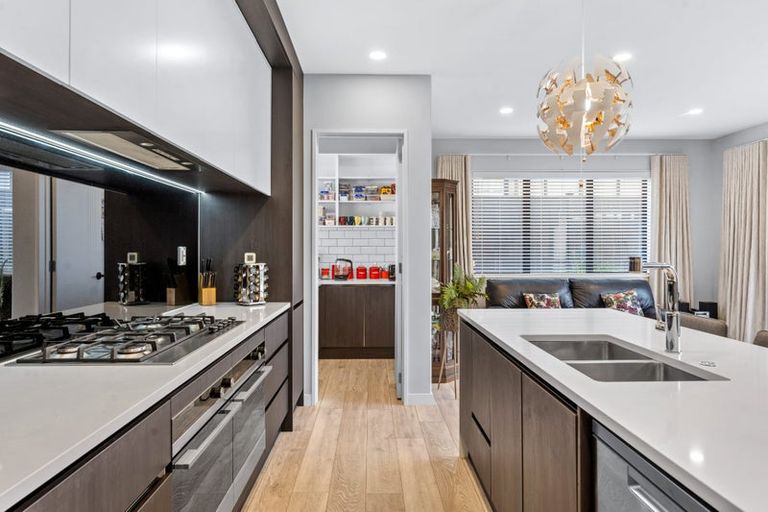 Photo of property in 64 Accolage Boulevard, Kumeu, 0810