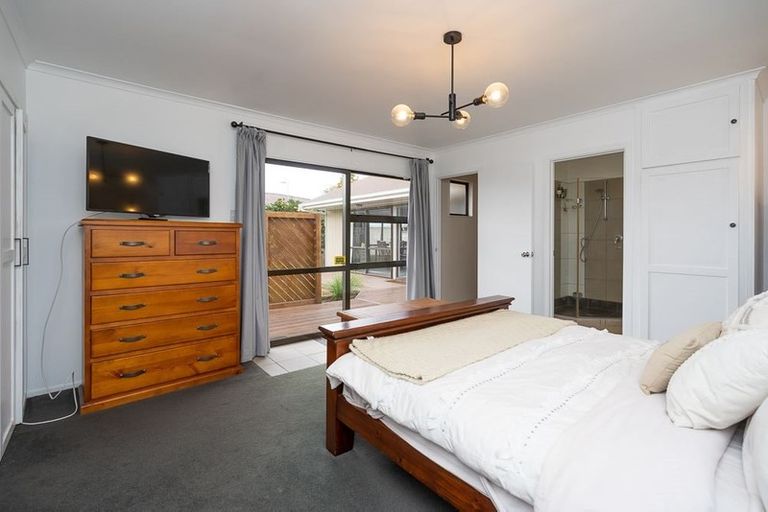 Photo of property in 18a Berkley Avenue, Hillcrest, Hamilton, 3216