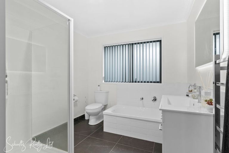 Photo of property in 6 Rata Lane, Maungaturoto, 0520