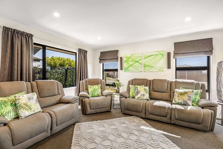 Photo of property in 30 Whincops Road, Halswell, Christchurch, 8025