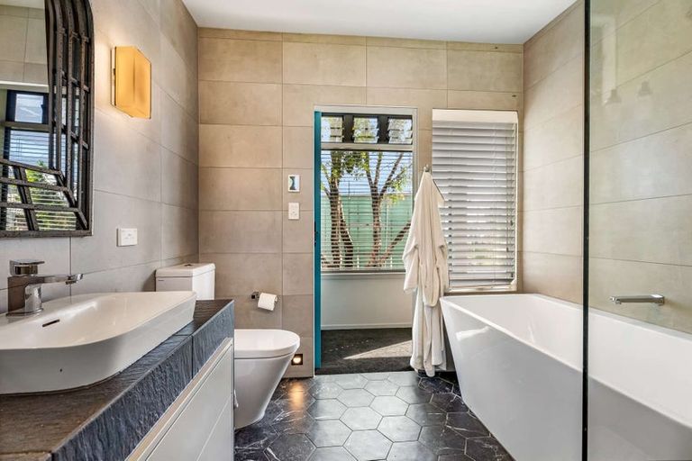 Photo of property in 6 Endeavour Place, Cooks Beach, Whitianga, 3591