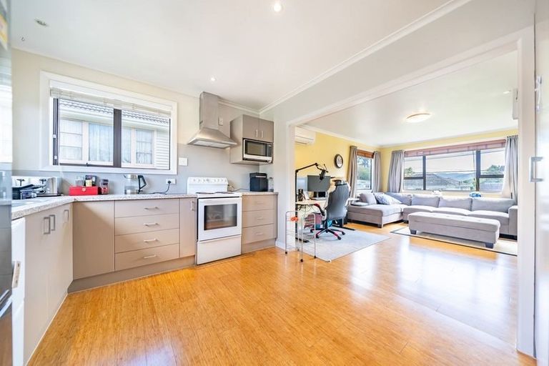 Photo of property in 17 Mcgowan Road, Wainuiomata, Lower Hutt, 5014