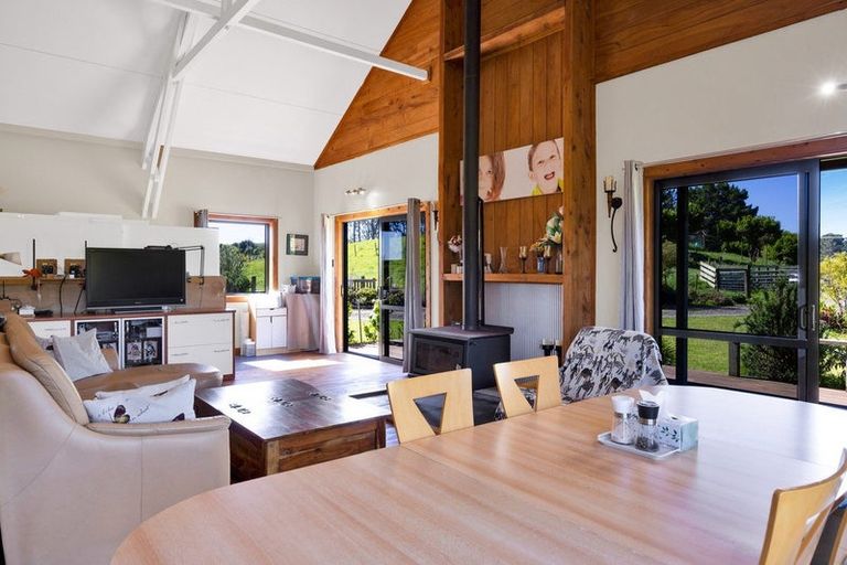 Photo of property in 172 Whakamara Road, Manutahi, Hawera, 4672