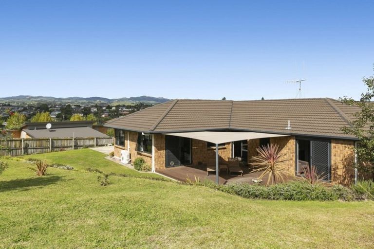 Photo of property in 8 Dumfries Place, Pyes Pa, Tauranga, 3112