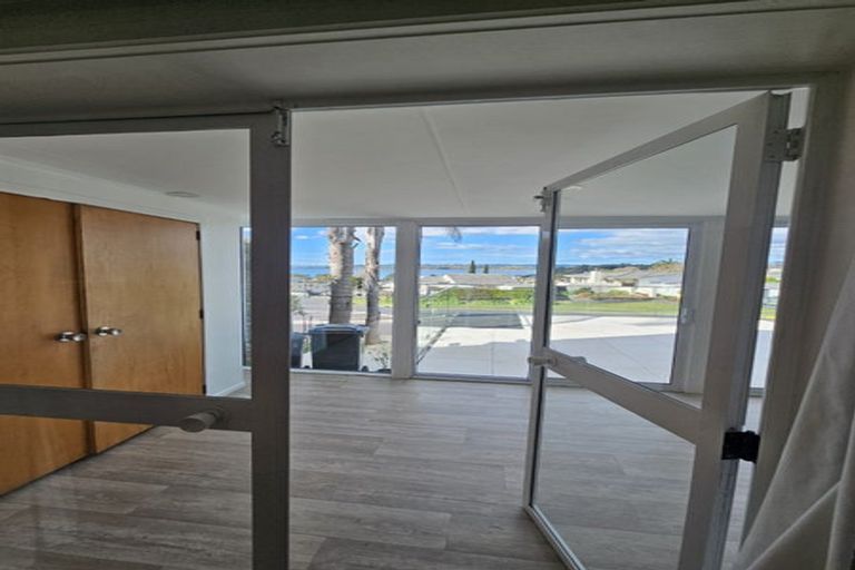 Photo of property in 74 Churchill Road, Cockle Bay, Auckland, 2014