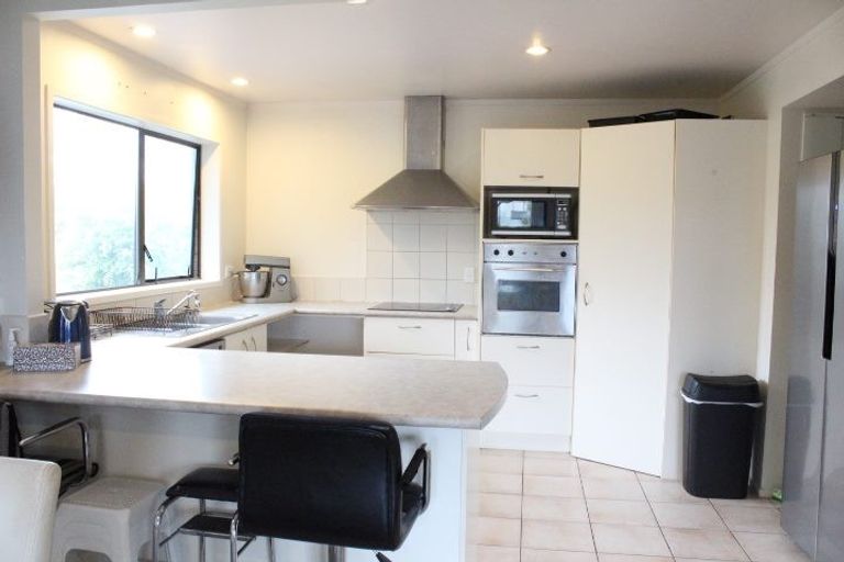 Photo of property in 1/53 Butley Drive, Farm Cove, Auckland, 2012