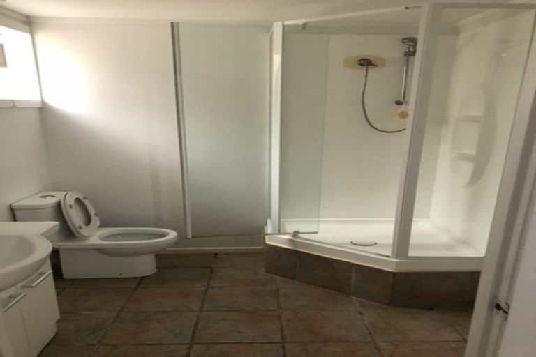 Photo of property in 23 Puketea Street, Blockhouse Bay, Auckland, 0600