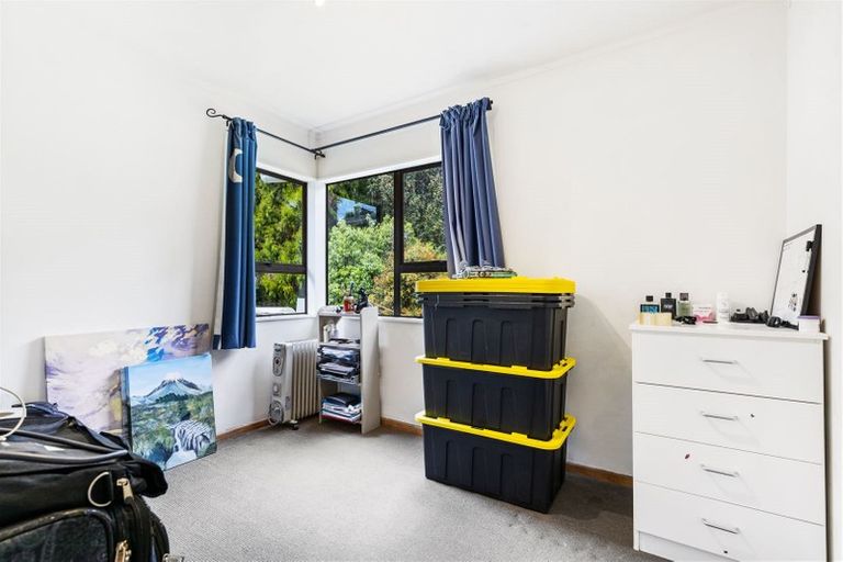 Photo of property in 16 Thistledew Place, Bayview, Auckland, 0629