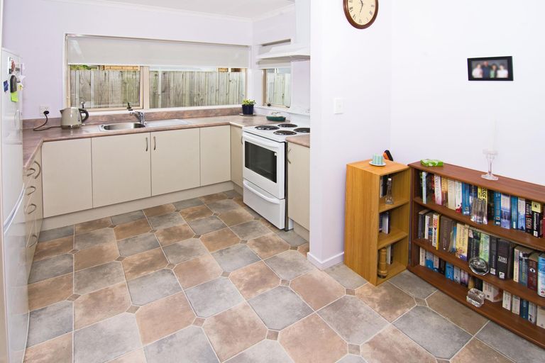 Photo of property in Holdsworth Villas, 12/2 William Donald Drive, Solway, Masterton, 5810