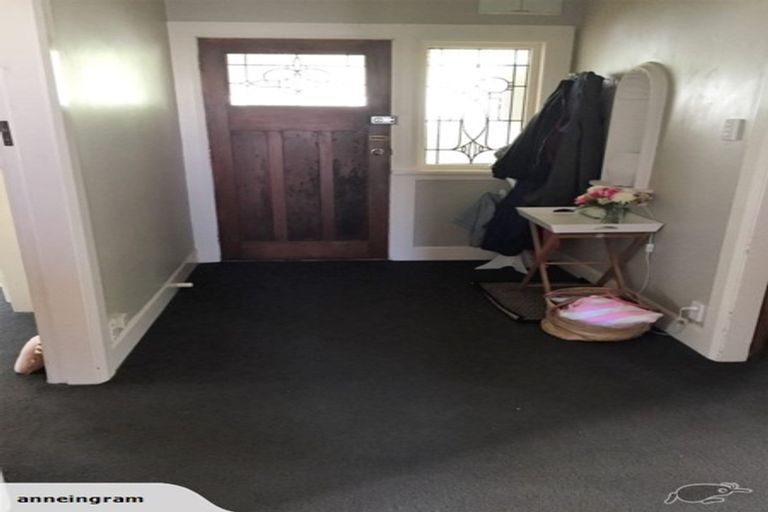 Photo of property in 23 Severn Street, Island Bay, Wellington, 6023