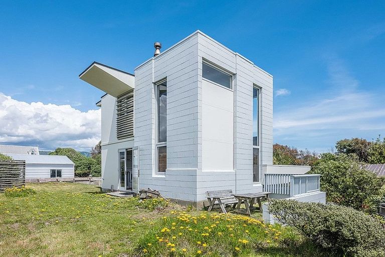 Photo of property in 44 Rodney Avenue, Te Horo Beach, Otaki, 5581