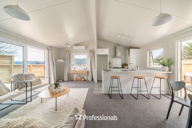 Photo of property in 18f Norana Road, Maoribank, Upper Hutt, 5018