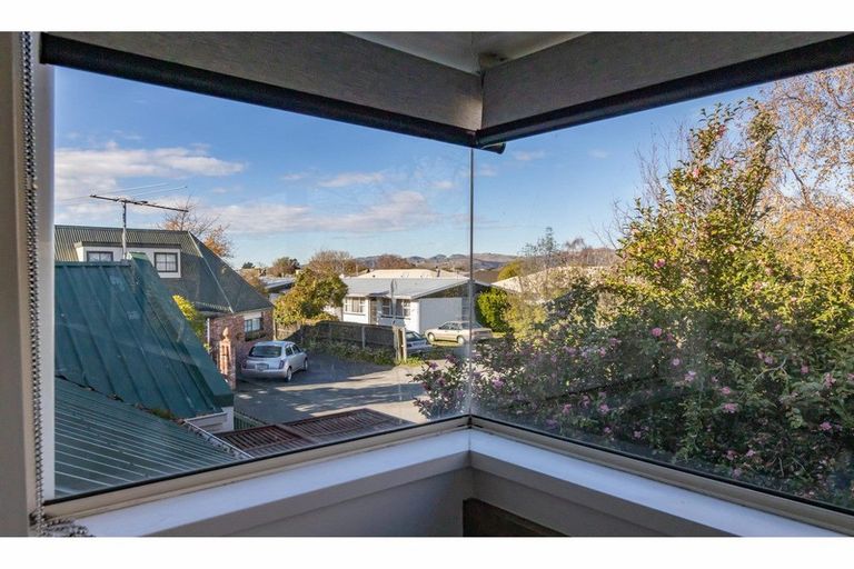 Photo of property in 3/50 Division Street, Riccarton, Christchurch, 8041