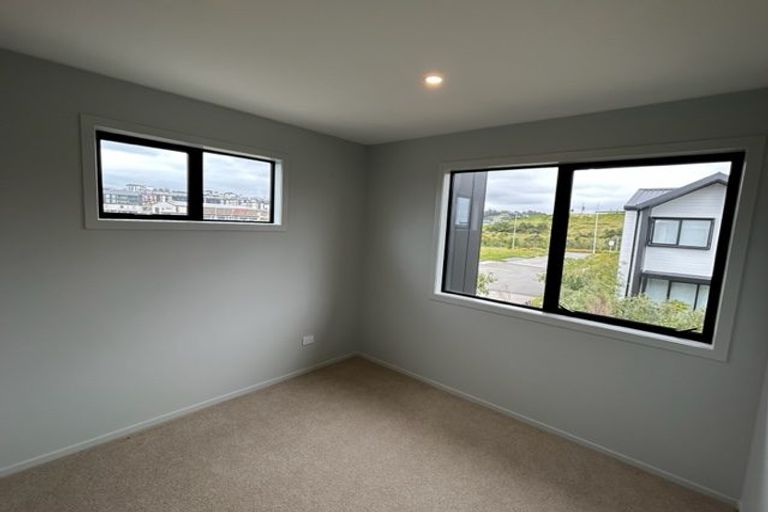 Photo of property in 2a Nerita Place, Long Bay, Auckland, 0630