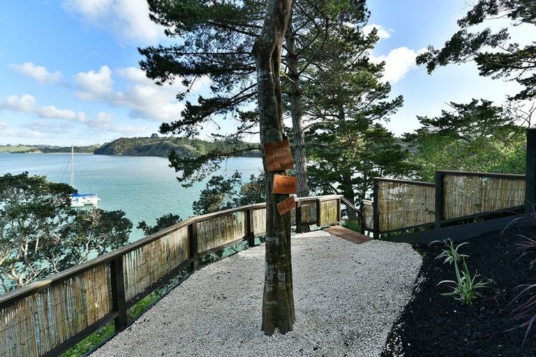 Photo of property in 254 Wade River Road, Wade Heads, Whangaparaoa, 0932