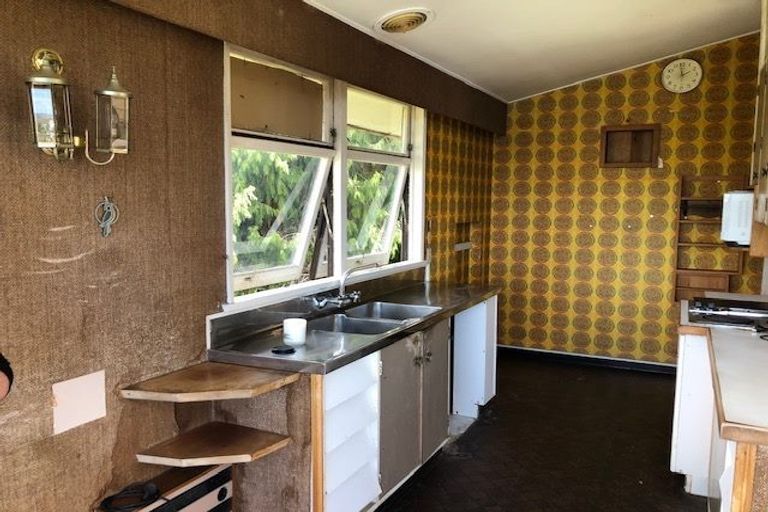 Photo of property in 153 Bleakhouse Road, Mellons Bay, Auckland, 2014