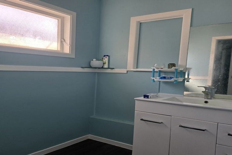 Photo of property in 11b Sturdee Road, Manurewa, Auckland, 2102