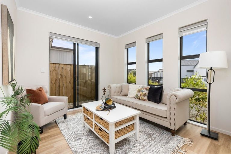 Photo of property in 3 Vintry Drive, Kumeu, 0810