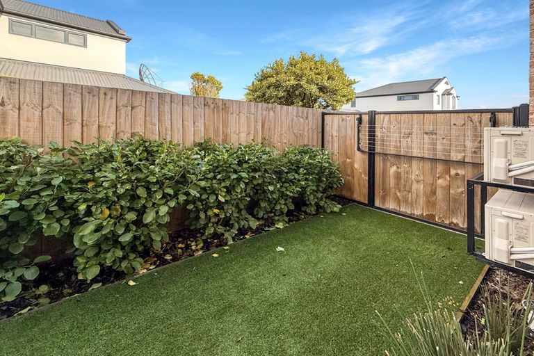 Photo of property in 4 Mohua Lane, Upper Riccarton, Christchurch, 8041