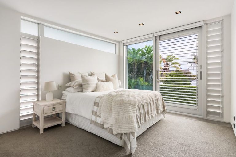 Photo of property in 11a Bournemouth Terrace, Murrays Bay, Auckland, 0630