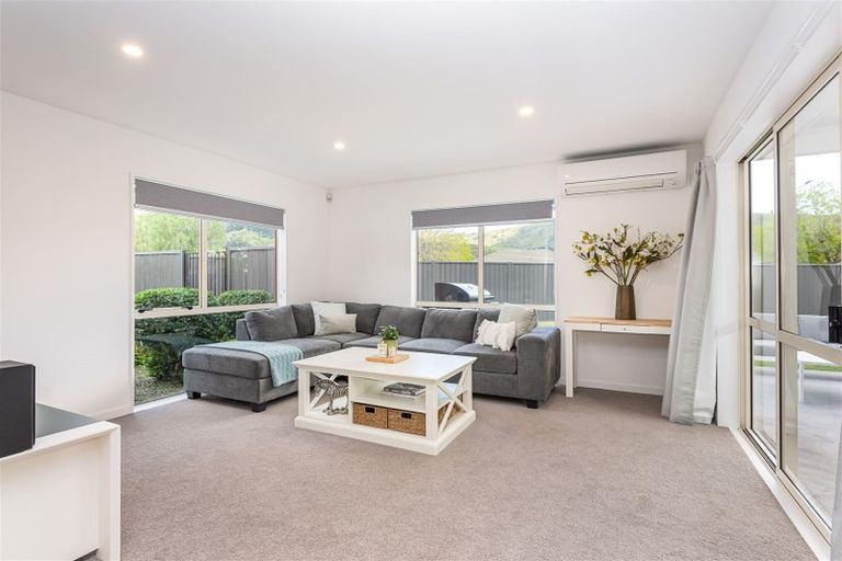 Photo of property in 36 Mauger Drive, Heathcote Valley, Christchurch, 8022