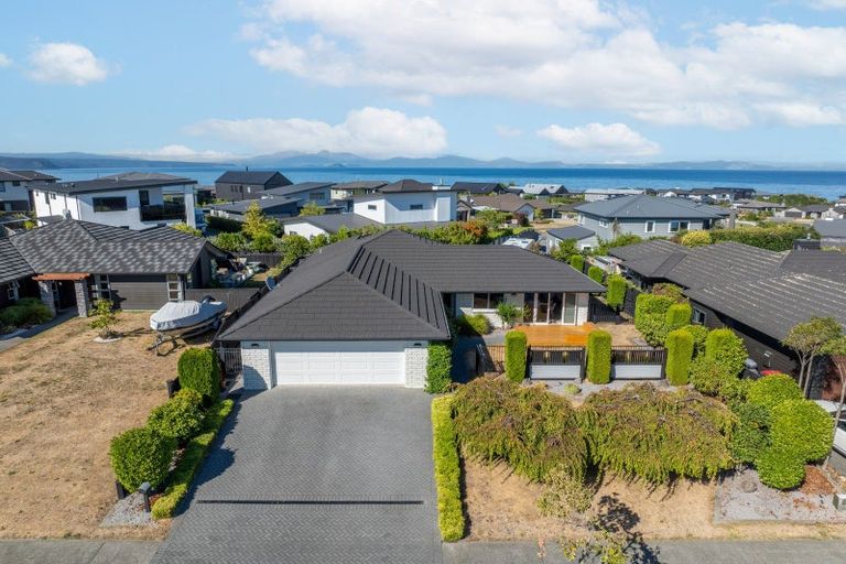 Photo of property in 13 Ernest Kemp Rise, Wharewaka, Taupo, 3330