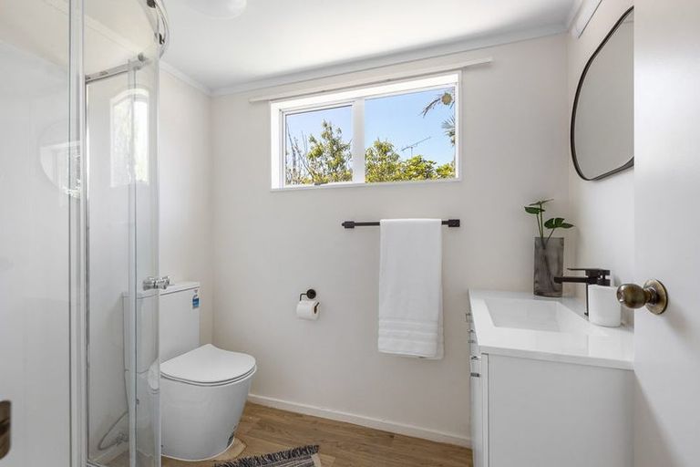 Photo of property in 2a Trafalgar Road, Milford, Auckland, 0620