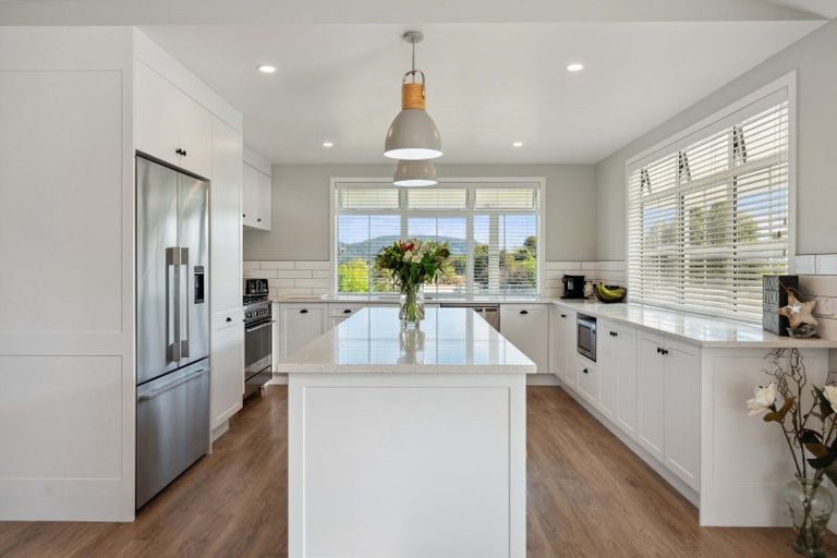 Photo of property in 8 Pukatea Lane, Kinloch, Taupo, 3377